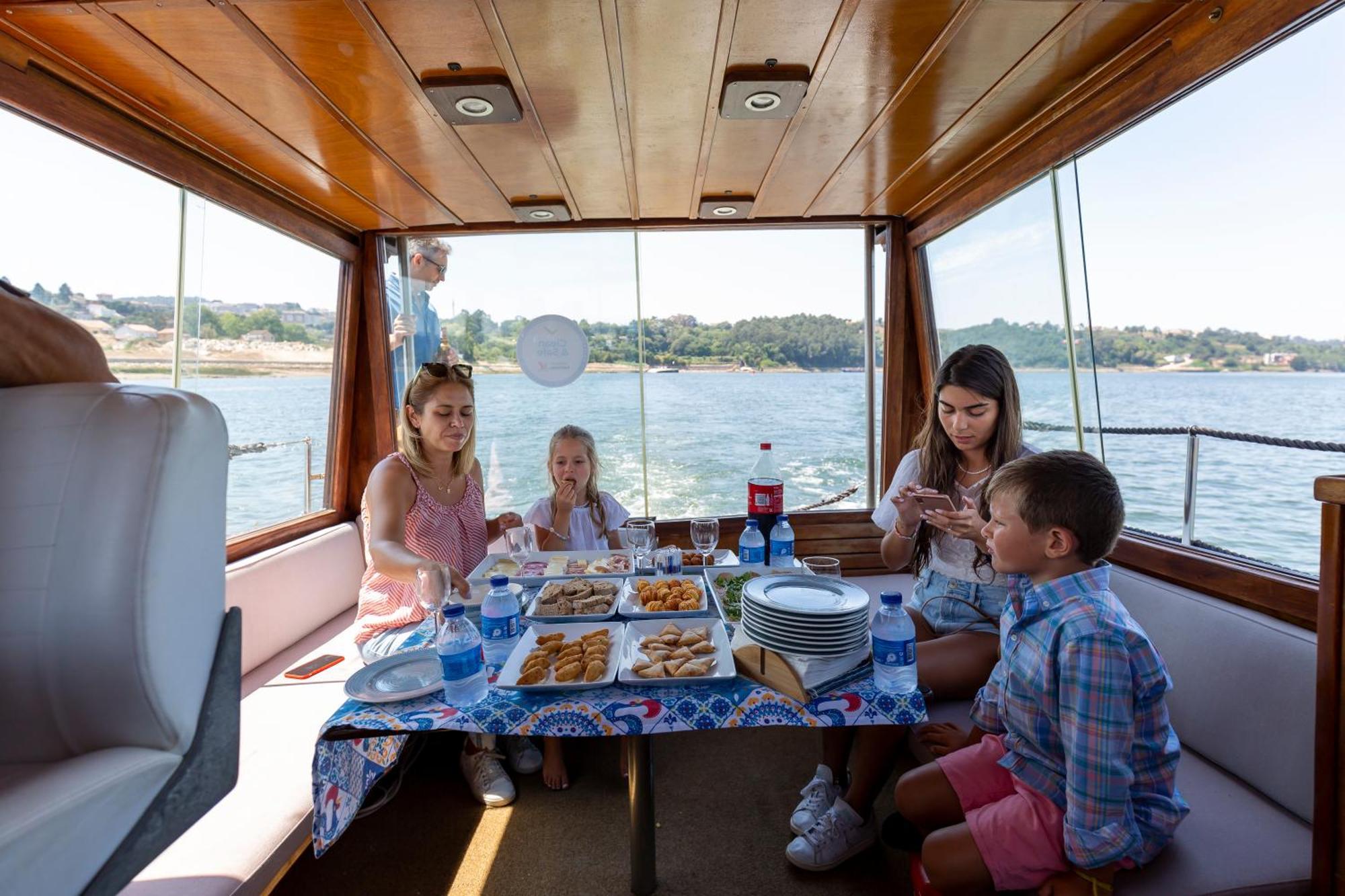 Sailing 360 Night On Board Experience Hotel Vila Nova de Gaia Bilik gambar